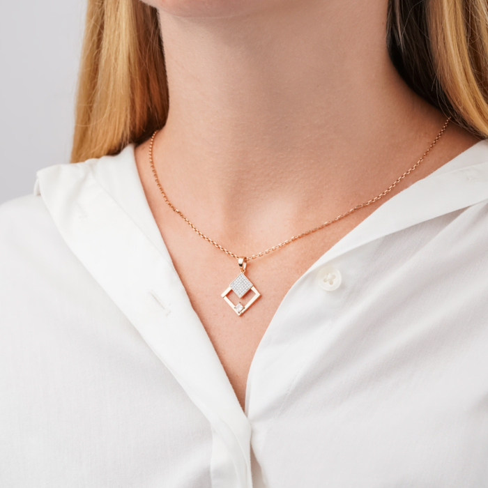 Золота підвіска з фіанітами 32426/08/1/3908