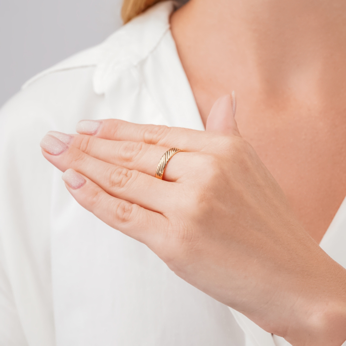 Золота обручка 10194/01/0