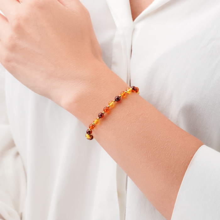 Срібний позолочений браслет з бурштином. Артикул AuBBM.5mm-B/20/2787