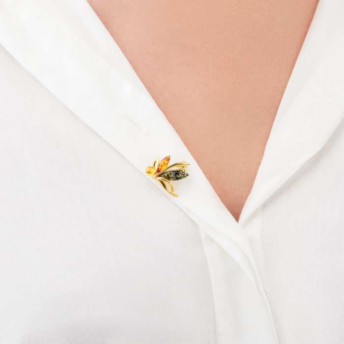 Позолочена срібна брошка з бурштином P200M-BROOSH-SH/20/2787