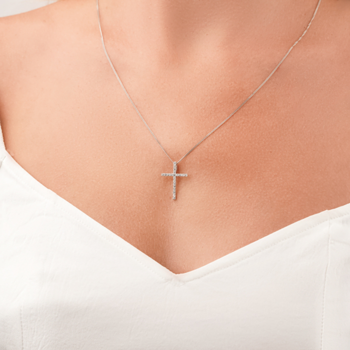 Хрестик з білого золота з діамантами 51922/02/1/8566