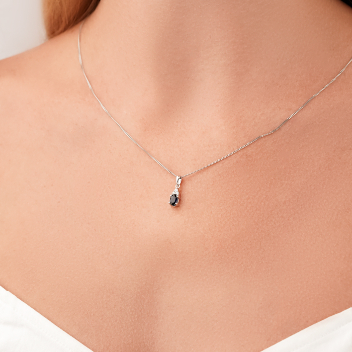 Подвеска из белого золота с сапфиром и бриллиантами 52962/02/1/9498