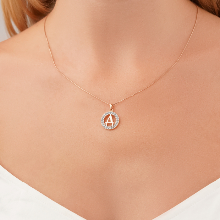 Золота підвіска-літера з топазами 550125-Д/01/1/6204