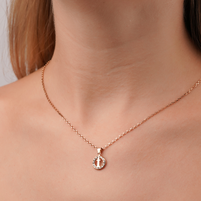 Золота підвіска-літера