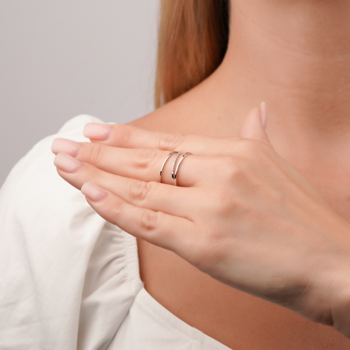 Золотое кольцо с фианитами 13347/02/1/42