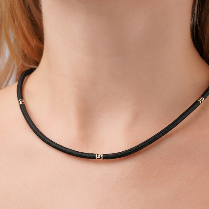 Шнурок ювелирный из красного золота с текстилем 06265/01/0