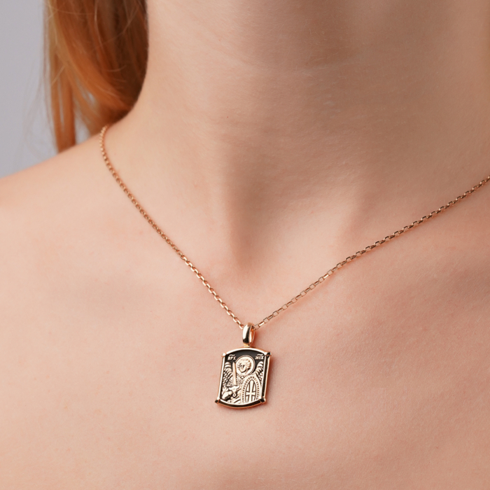 Золота підвіска-ладанка