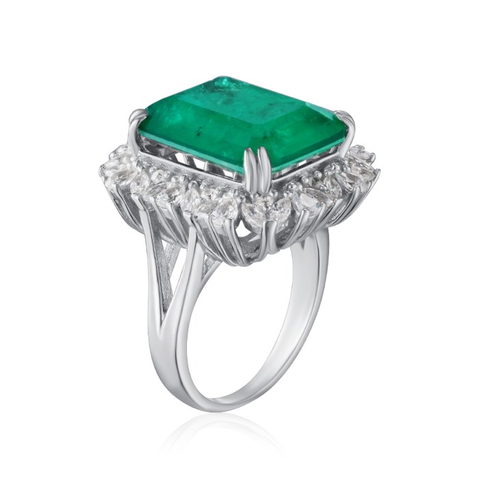 Срібна каблучка з фіанітами. Артикул DY120692-S-W-GN-R/12/808