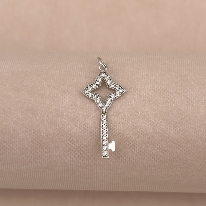 Срібна підвіска з фіанітами P-1159-P/12/1