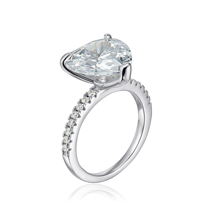 Серебряное кольцо с фианитами. Артикул MM120055-S-W-WH-R/12/1