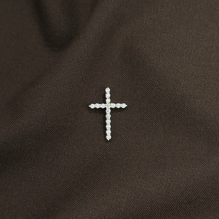 Крестик из белого золота с фианитами 31743/97/1/46