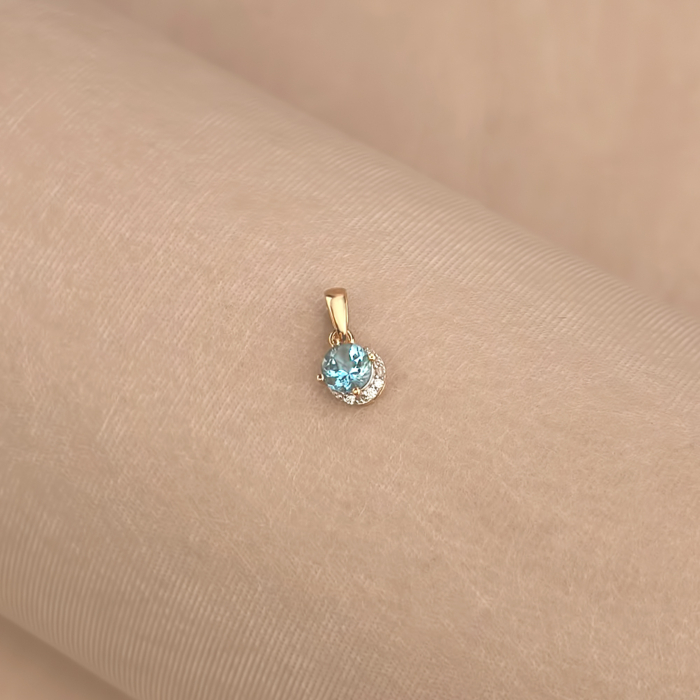 Золотая подвеска с топазом и фианитами 550124/01/1/7847
