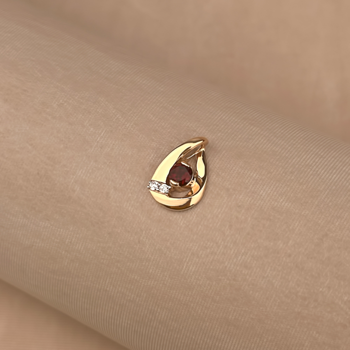 Золотая подвеска с гранатом и фианитами 550143/01/1/5116