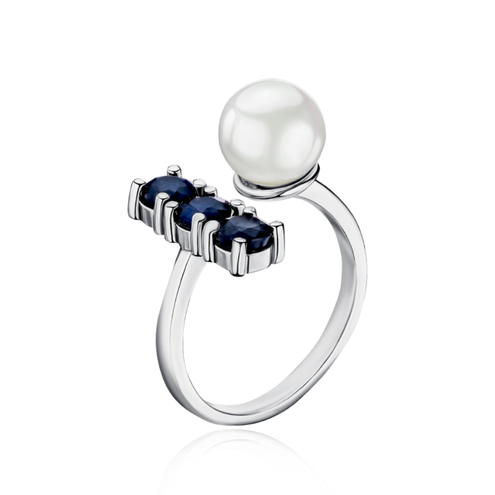 Серебряное кольцо с жемчугом и сапфирами. Артикул NA371-R/12/10095