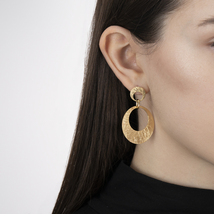 Серебряные позолоченные серьги-подвески. Артикул ORT  8956 G-E/20