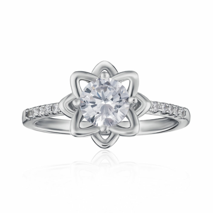 Серебряное кольцо с фианитами. Артикул PA04228-R/12/1