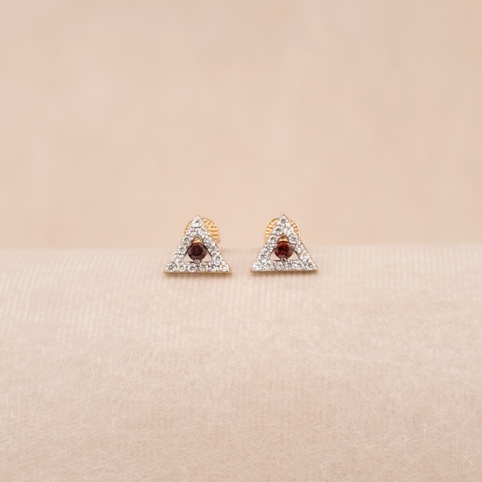 Золоті сережки-пусети з гранатом та фіанітами 540282/01/1/7875