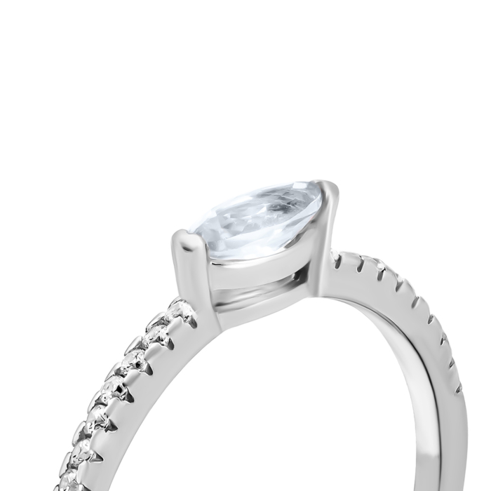 Серебряное кольцо с топазом и фианитами. Артикул UG5R36587 к топ