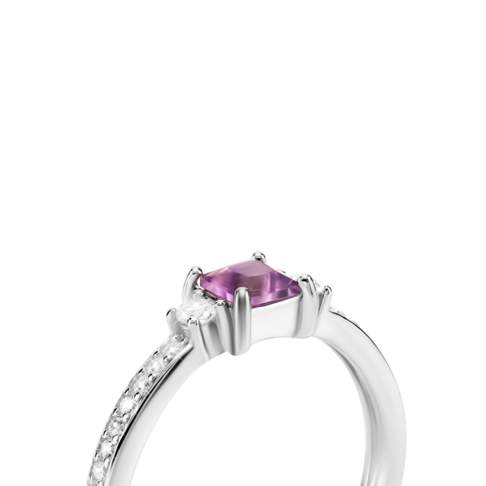 Срібна каблучка з аметистом і фіанітами. Артикул UG5SZDR92095-2