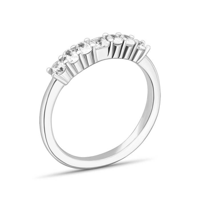 Серебряное кольцо с фианитами.Артикул UG5A00936