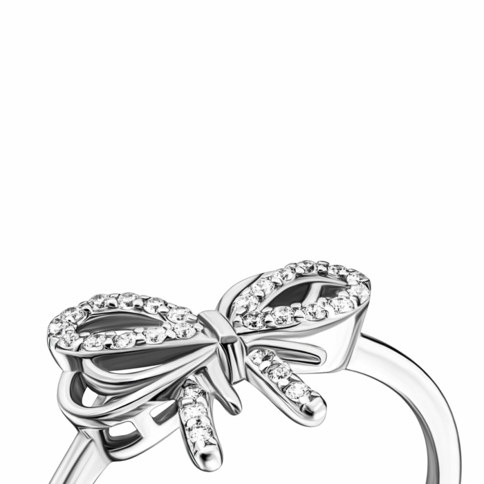 Серебряное кольцо с фианитами.Артикул UG5A01129