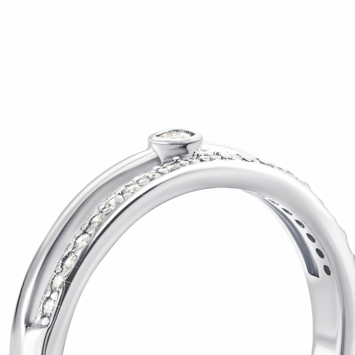 Срібна каблучка з фіанітами.Артикул UG5LR903