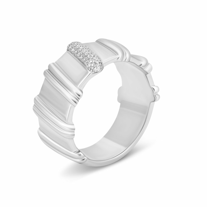 Серебряное кольцо с фианитами.Артикул UG5R37813-W