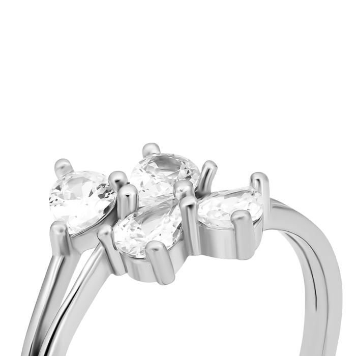 Срібна каблучка з фіанітами.Артикул UG5SZDR10336