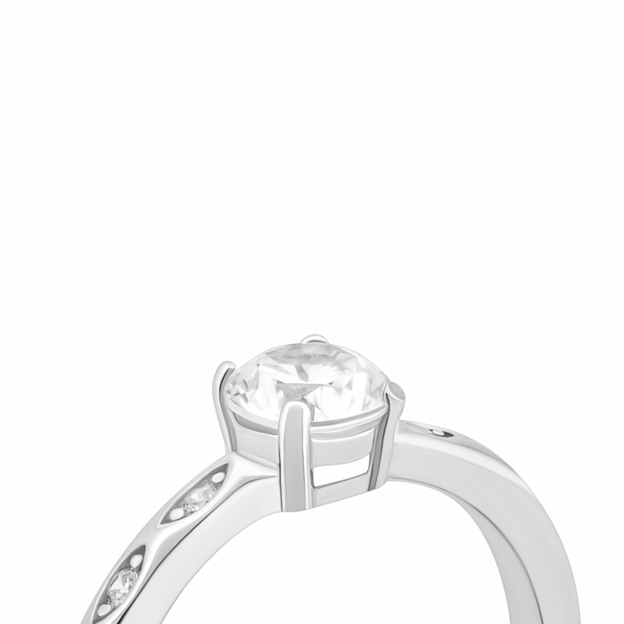 Серебряное кольцо с фианитами.Артикул UG5SZDR16743