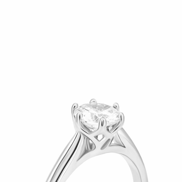 Серебряное кольцо с фианитом.Артикул UG5R37687