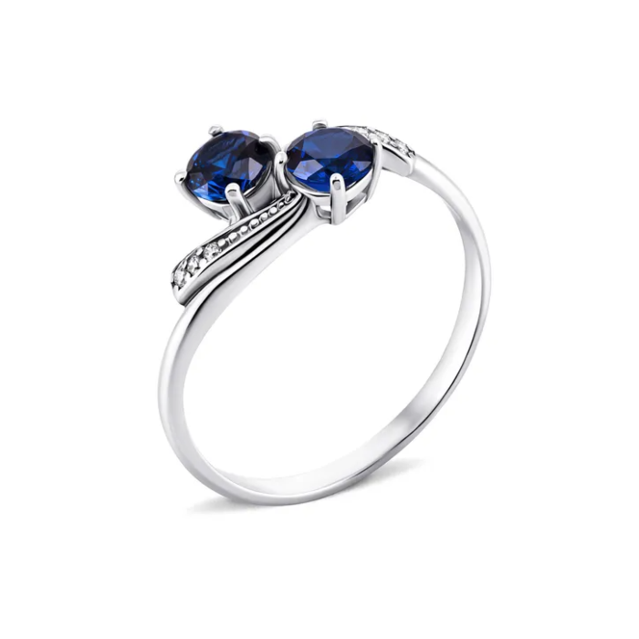 Серебряное кольцо с гидротермальным сапфиром и фианитами. Артикул UG51940/9р-HSPH