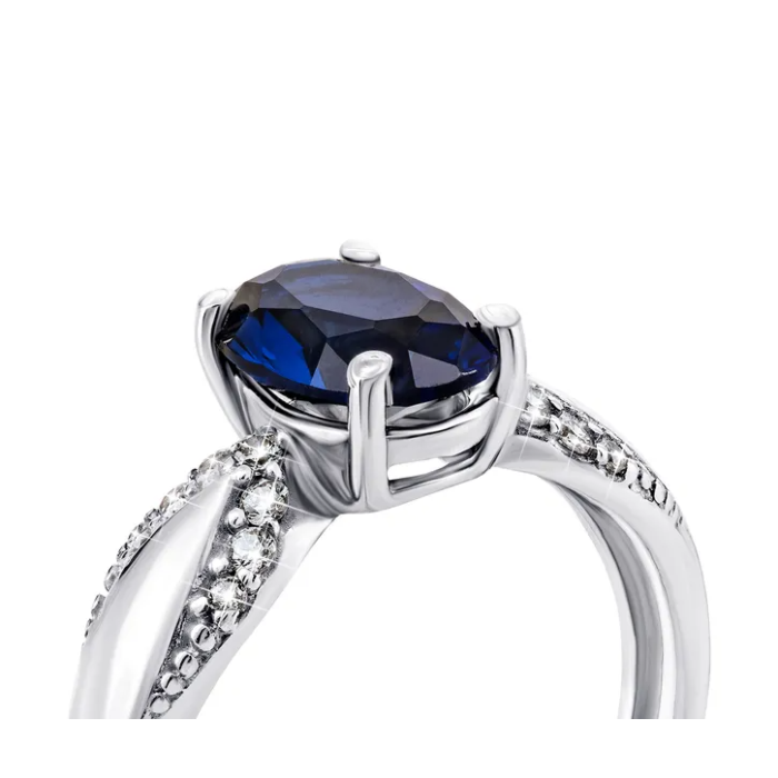 Серебряное кольцо с сапфиром и фианитами. Артикул UG51503/1р-HSPH