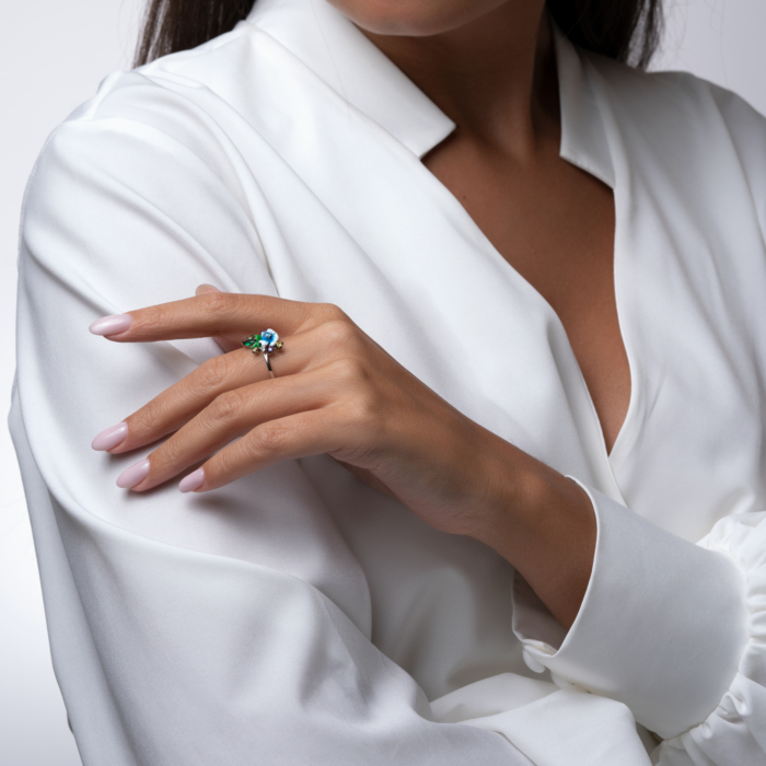 Серебряное кольцо с эмалью и фианитами. Артикул 11014RA2-R/12/3544