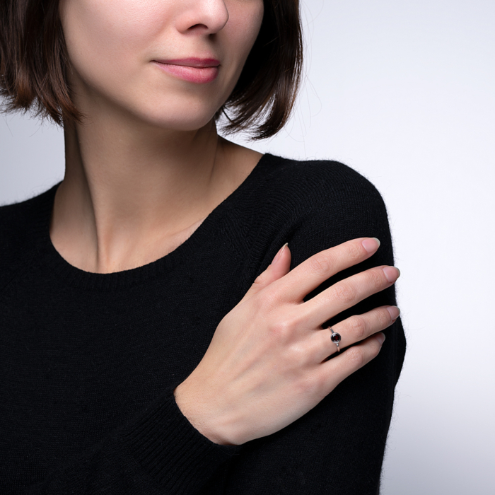 Срібна каблучка з гранатом. Артикул GRE3053-R/12/5074