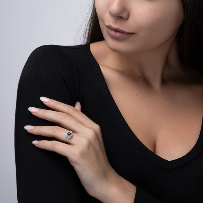 Срібна каблучка з сапфіром. Артикул NA687-R/12/8380