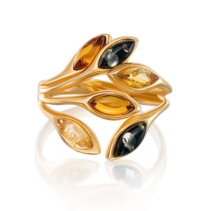 Серебряное позолоченное кольцо с янтарем. Артикул AuR149M-R/20/2787