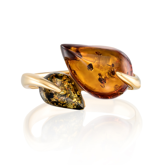 Серебряное позолоченное кольцо с янтарем. Артикул AuR167M-R/20/2787