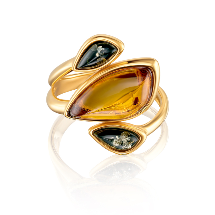 Серебряное позолоченное кольцо с янтарем. Артикул AuR564M-R/20/2787