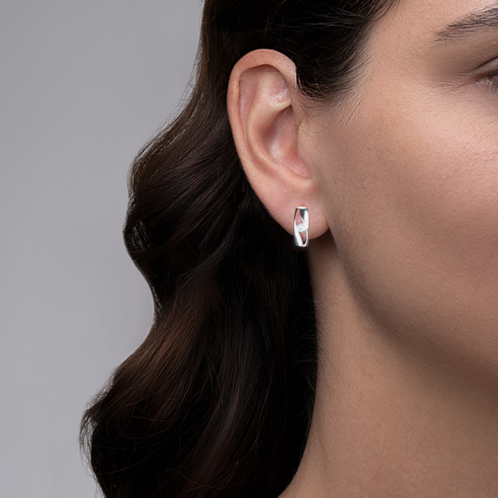 Серебряные серьги с фианитами. Артикул 40628/12/1/28