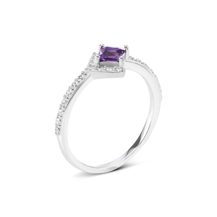 Срібна каблучка з аметистом та фіанітами. Артикул UG5SZDR31552