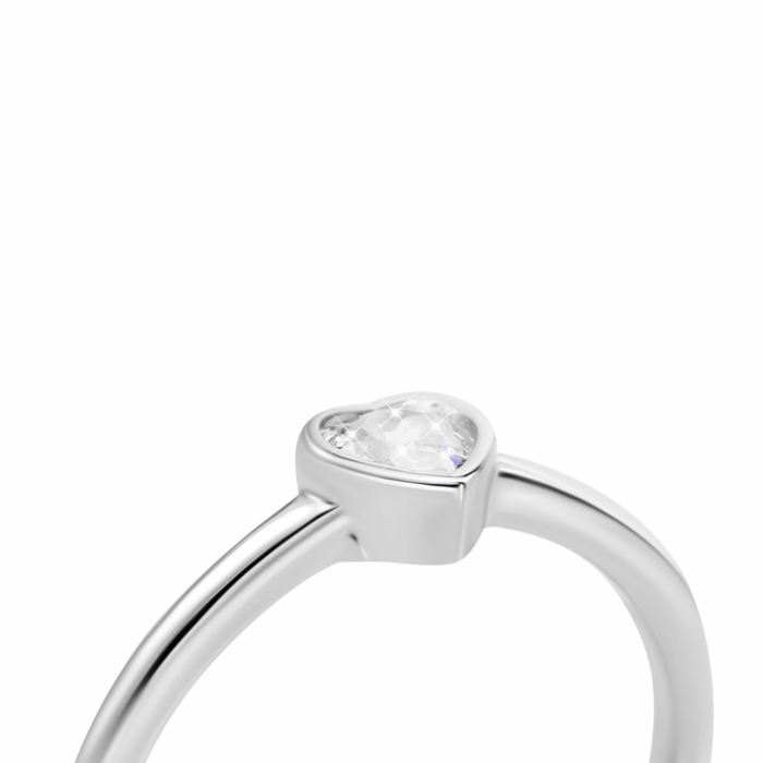 Серебряное кольцо с фианитом. Артикул UG5SZDR28485