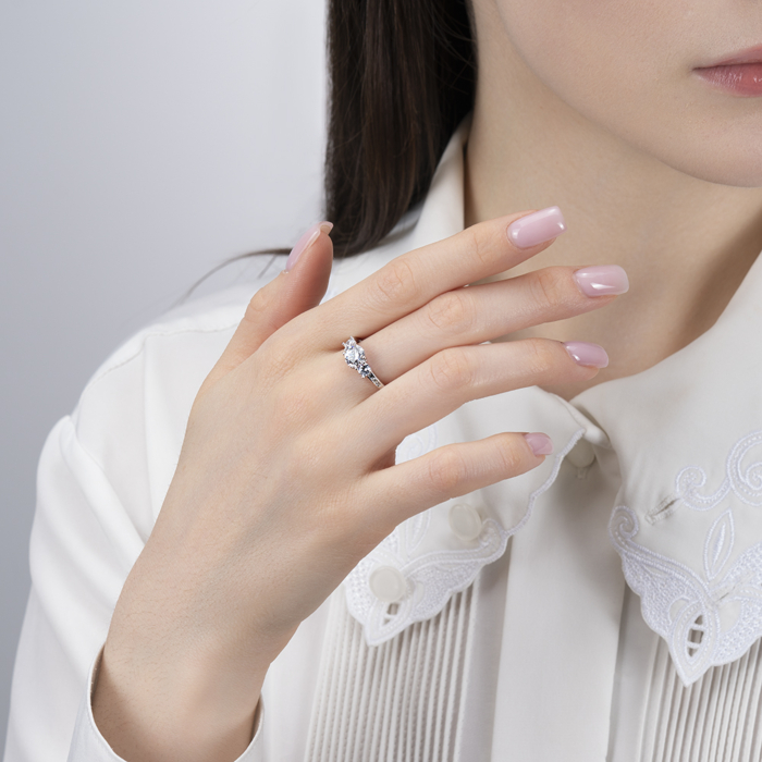 Серебряное кольцо с фианитами. Артикул SZDR00960-R/12/1