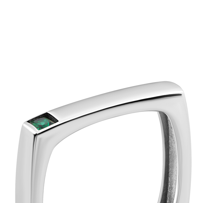 Серебряное кольцо с фианитом. Артикул UG5SZDR15626