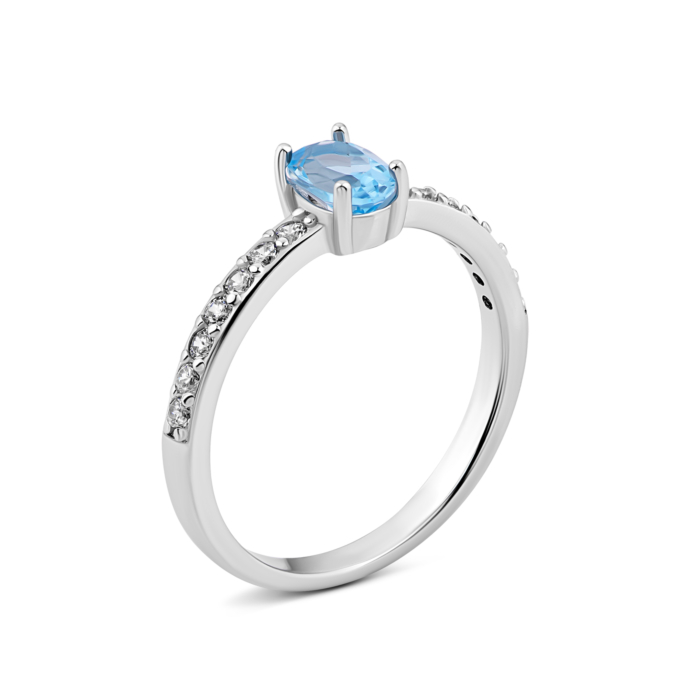 Серебряное кольцо с голубым кварцем и фианитами. Артикул UG5SZDR31945