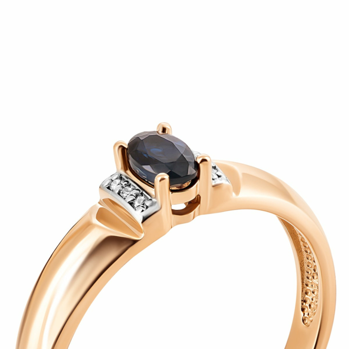 Золотое кольцо с бриллиантами и сапфиром. Артикул UG553482/01/1/8051