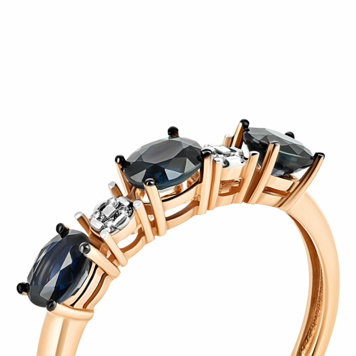 Золотое кольцо с бриллиантами и сапфиром. Артикул UG553632/01/1/10434