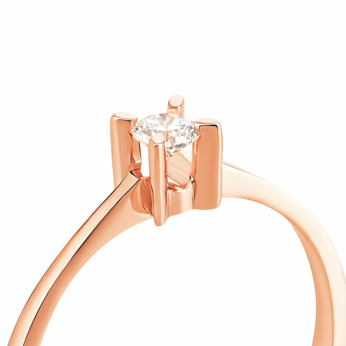 Золотое кольцо с бриллиантом. Артикул UG552436/3