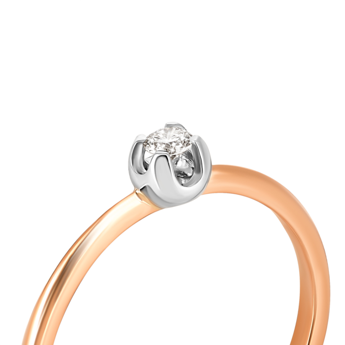 Золота каблучка з діамантом. Артикул UG553098/2.5