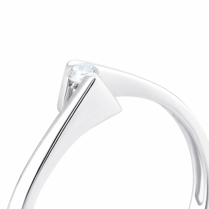 Золотое кольцо с бриллиантом. Артикул UG5КДz7381/1