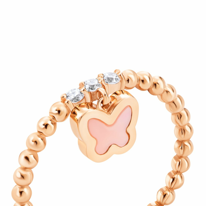 Золотое кольцо с фианитами и перламутром. Артикул UG51/101/079